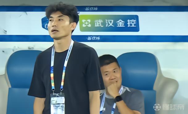 郑智:比赛激烈但流畅性不足,对结果表示满意